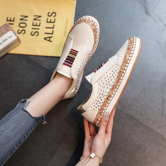 Damen lässige Slip-On Sneakers mit perforierten Details R&B