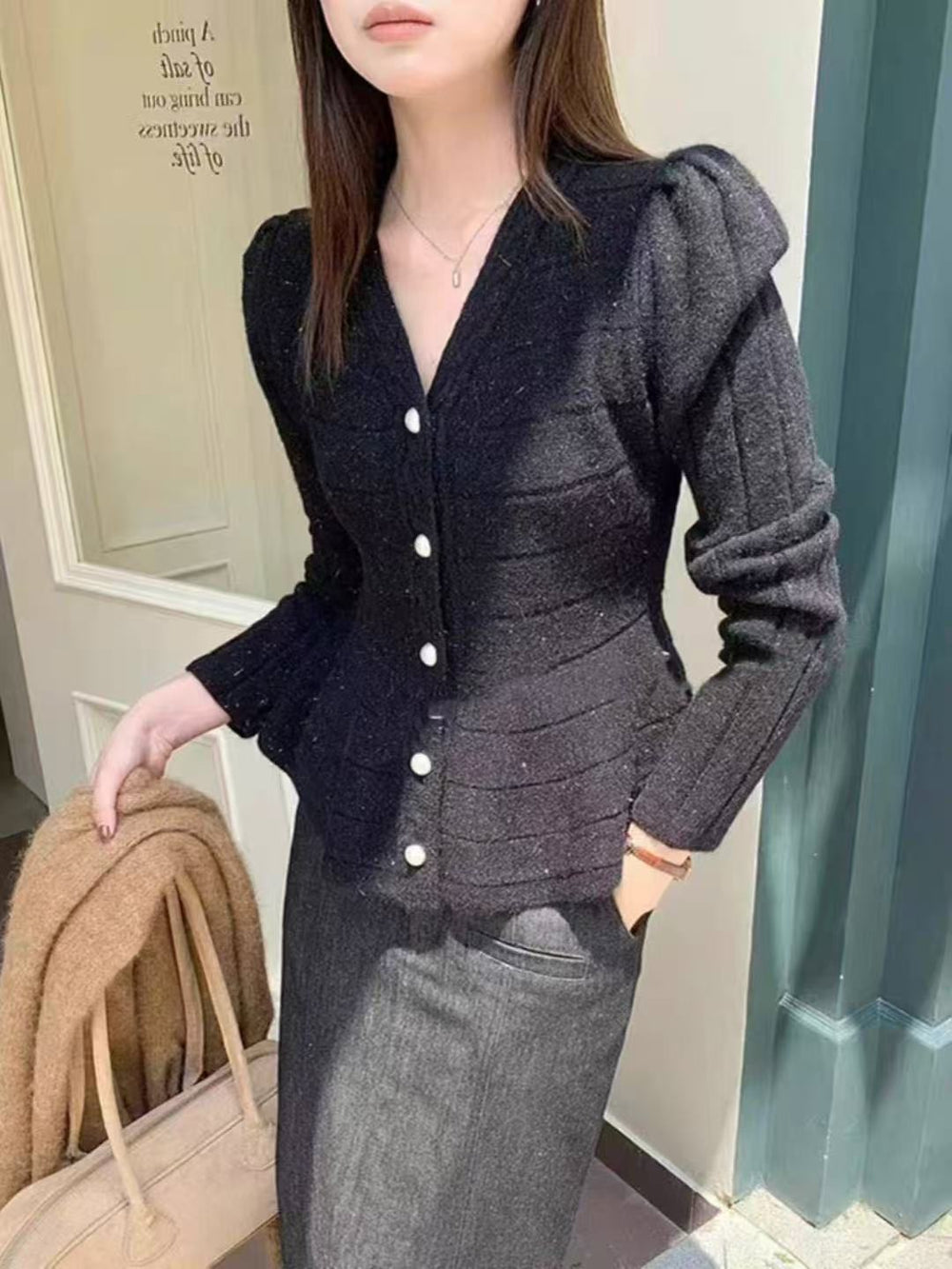 Damen elegante Strickjacke mit strukturiertem Design und femininen Puffärmeln R&B