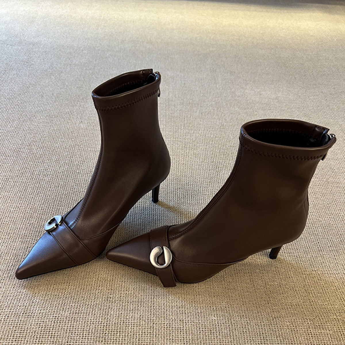 Damen elegante High Heel Stiefeletten mit modischer Schnallenverzierung R&B