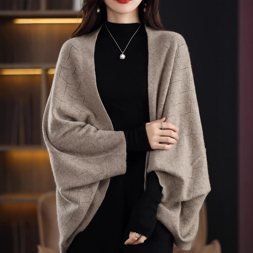 Damen Großer Strickponcho mit modernem Rautenmuster R&B