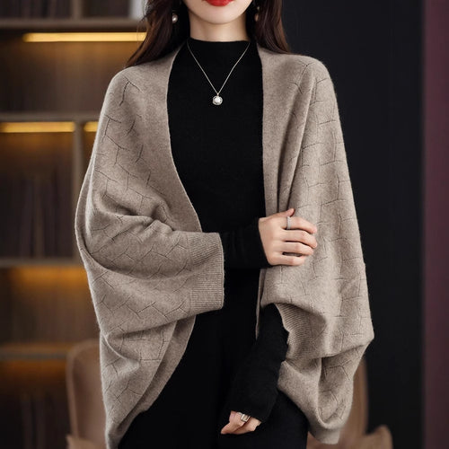 Damen Großer Strickponcho mit modernem Rautenmuster R&B