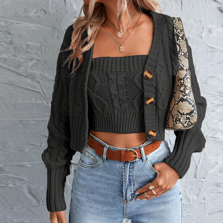 Damen Strickjacke mit Knopfdetail und modischem Zopfmuster R&B