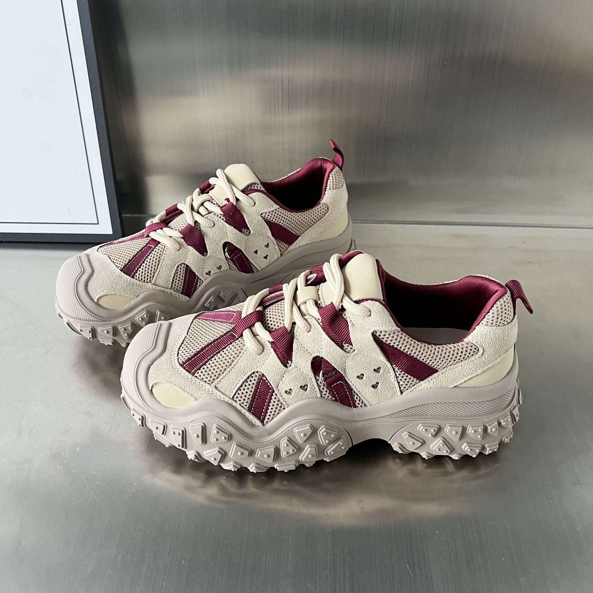 Damen Sportliche Sneakers mit atmungsaktivem Mesh und robustem Sohlenprofil R&B