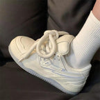 Damen modische Low-Top Sneakers mit breiten Schnürsenkeln und dekorativem Logo R&B