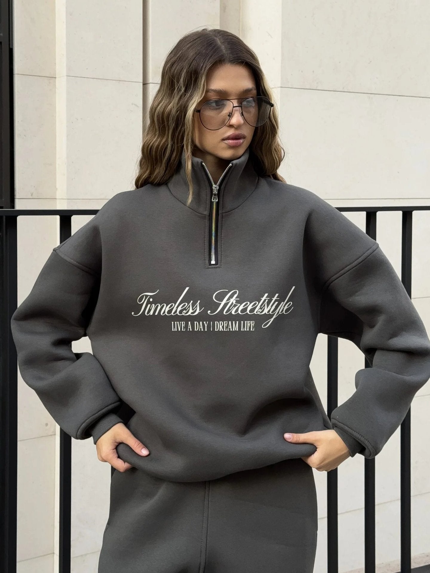 Damen nan oversized Halbzip-Sweatshirt mit hohem Stehkragen und Statement-Print R&B