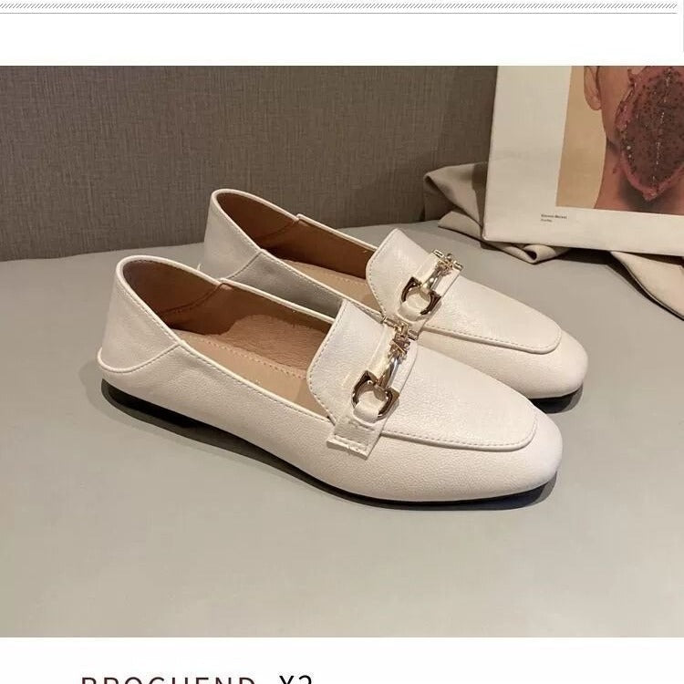 Damen Elegante Mokassins mit modischem Kettenverschluss