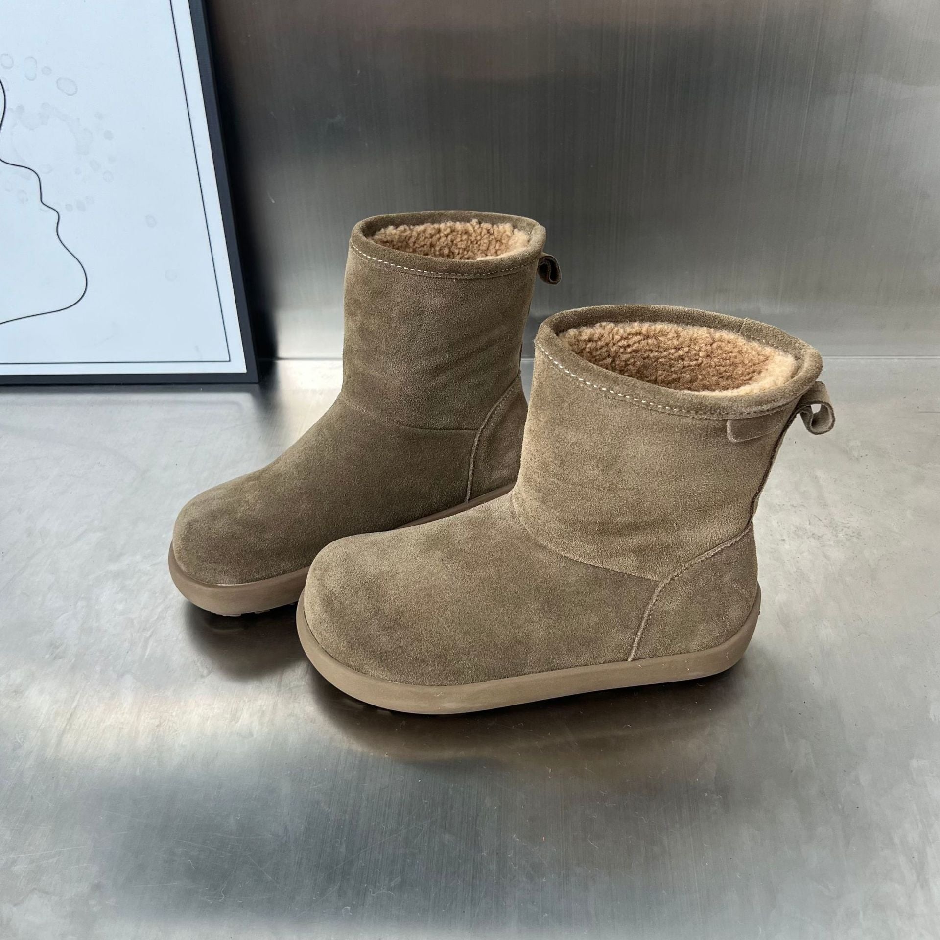 Damen Fleecegefütterte Winterstiefel aus weichem Wildleder R&B