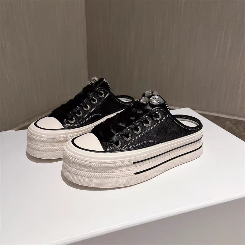 Damen modische Slip-On Sneakers mit glänzenden Details und komfortabler Sohle R&B