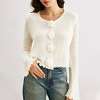 Damen kurze Strickjacke mit dekorativem Blumenknopf
