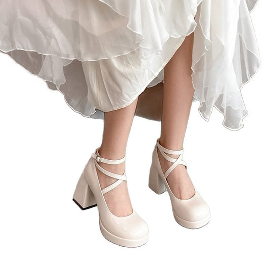 Damen Hochwertige Lack-Pumps mit verstellbarem Riemen und blockiertem Absatz R&B