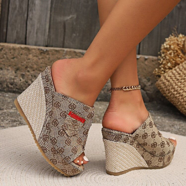 Damen Wedge-Pantoletten mit Denim-Obermaterial und raffiniertem Keilabsatz R&B