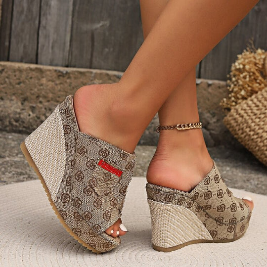 Damen Wedge-Pantoletten mit Denim-Obermaterial und raffiniertem Keilabsatz R&B