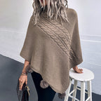 Damen Poncho mit modernem Zopfdesign und einem hohen Kragen