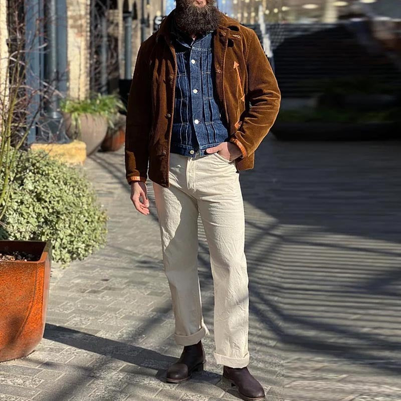 Herren cordjacke mit praktischem Taschen-Detail und Knopfverschluss