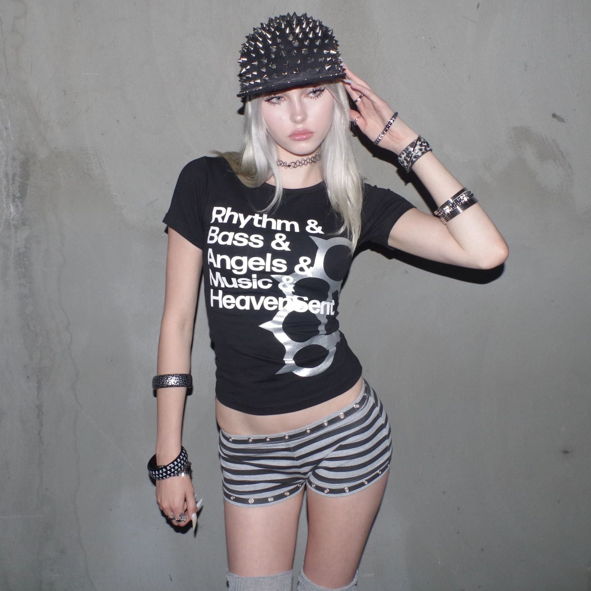 Damen T-Shirt mit kreativem Druckdesign und figurbetontem Schnitt R&B