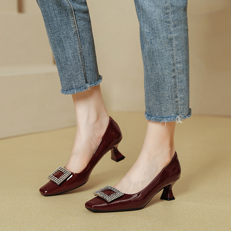 Damen elegante Pumps mit funkelnder Strassschnalle