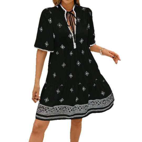 Damen Kurzarm Kleid mit verspieltem Schnitt und Spitze R&B