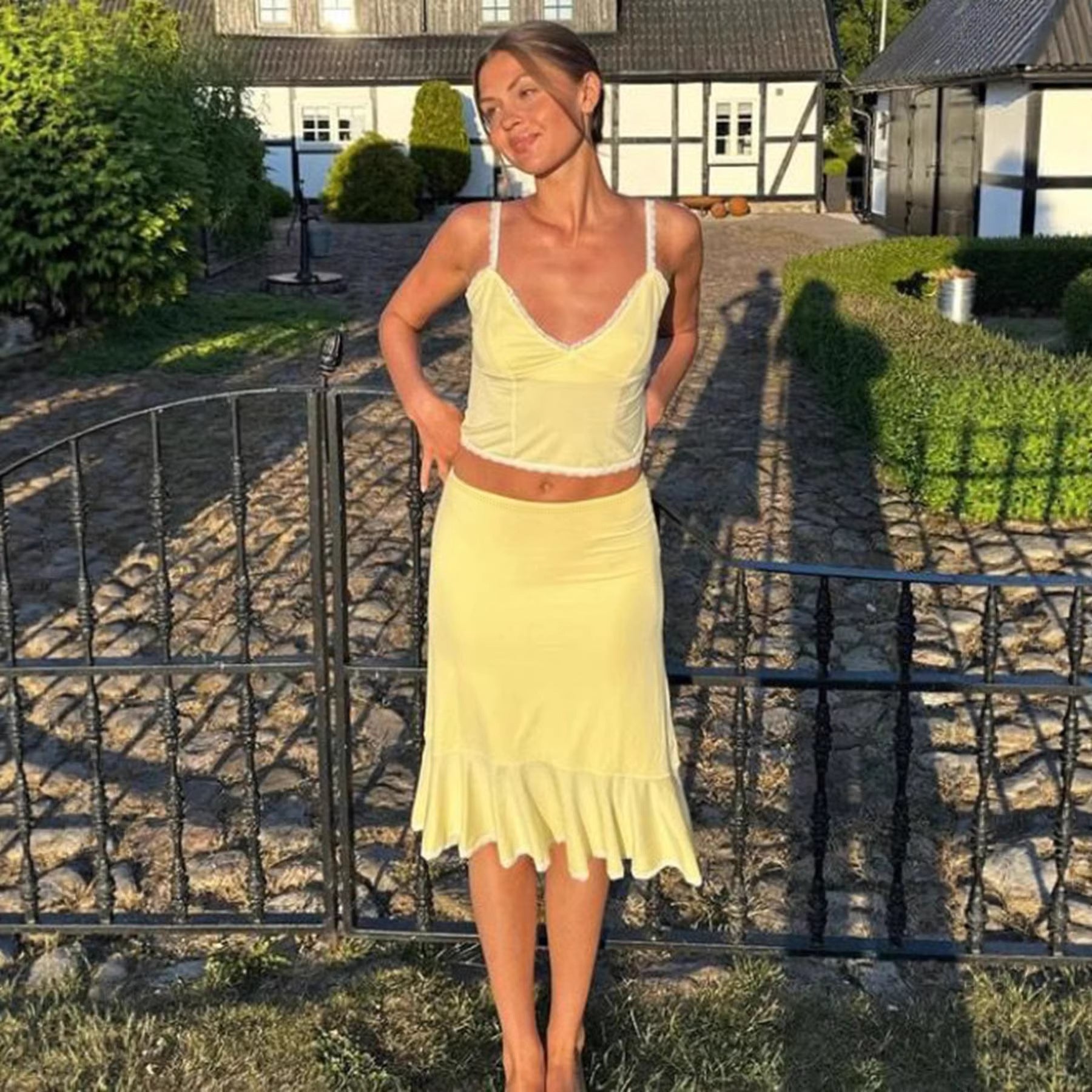 Damen Set aus Crop-Top und schwingendem Rock mit Spitzenakzenten R&B