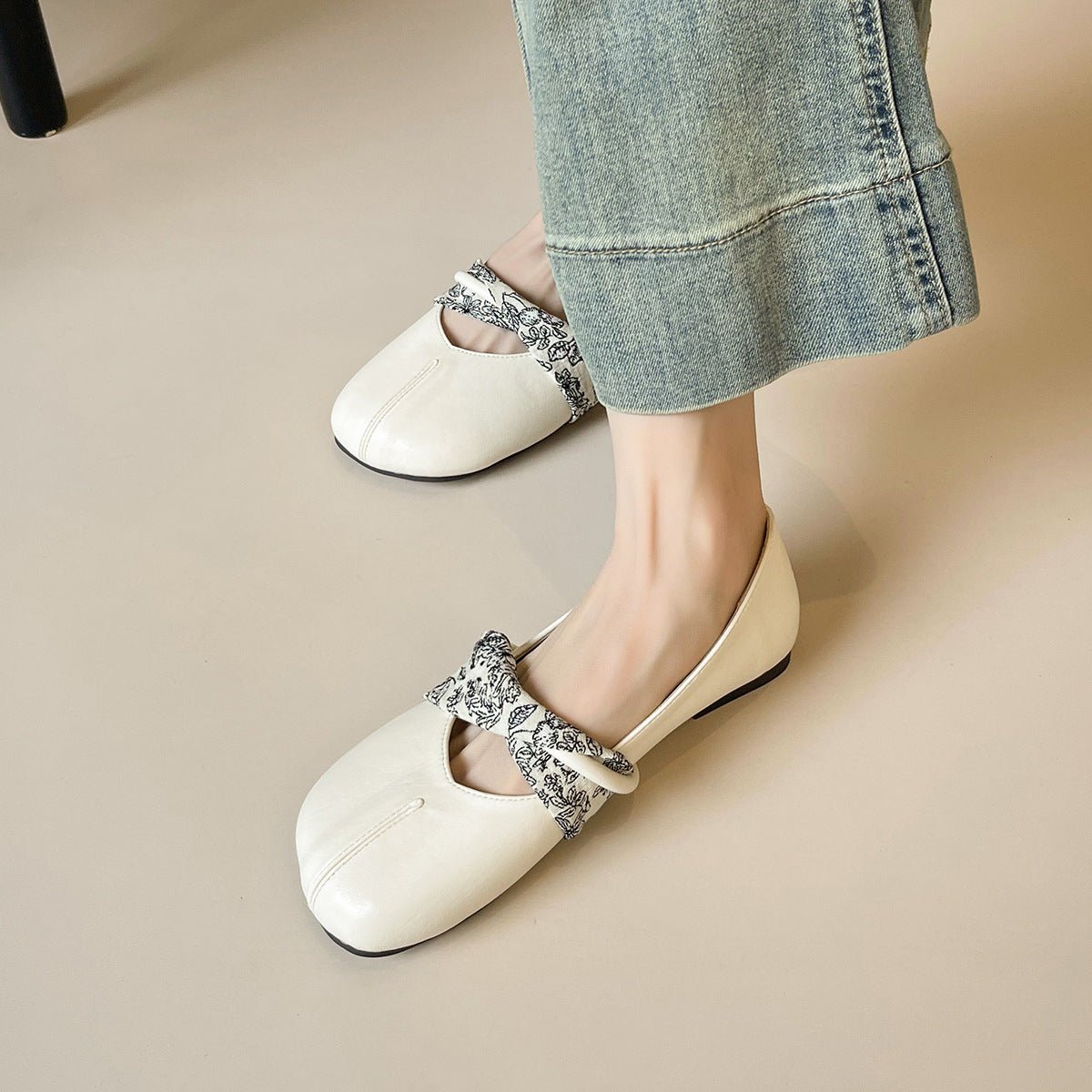 Damen Ballerinas mit floralem Riemen und bequemer Sohle