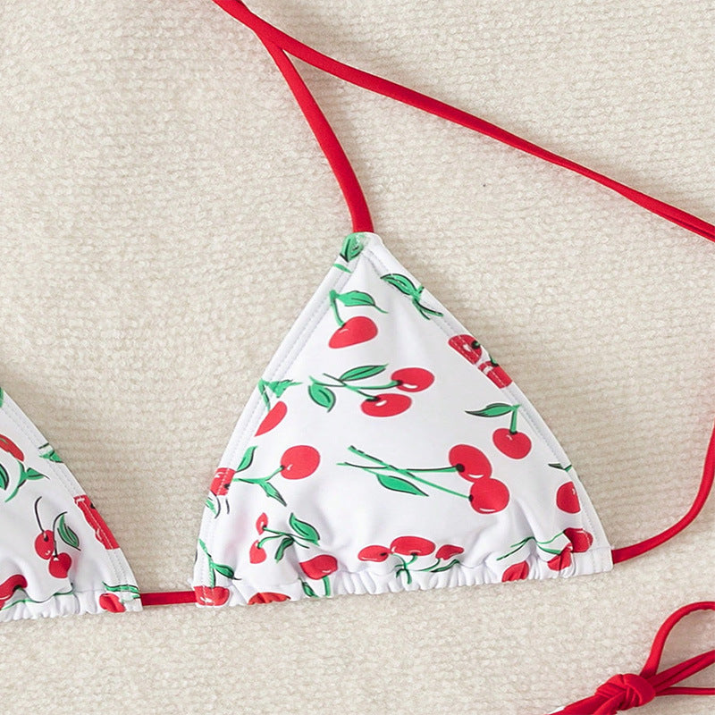 Damen Triangel-Bikini mit frischem Kirschmotiv und verstellbaren Bindändern