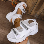 Damen modische Sandalen mit komfortablem Velcro-Verschluss und strukturierter Sohle R&B