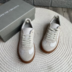 Damen Sneakers mit premium Wildleder-Obermaterial und komfortabler Laufsohle