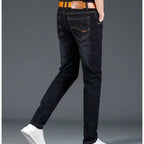 Herren Slim Fit Jeans mit flexiblem Bund und modernen Details