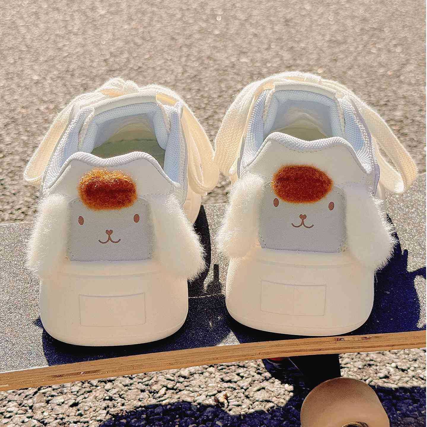 Damen Sneaker mit plüschiger Fütterung und flexiblen Schnürsenkeln