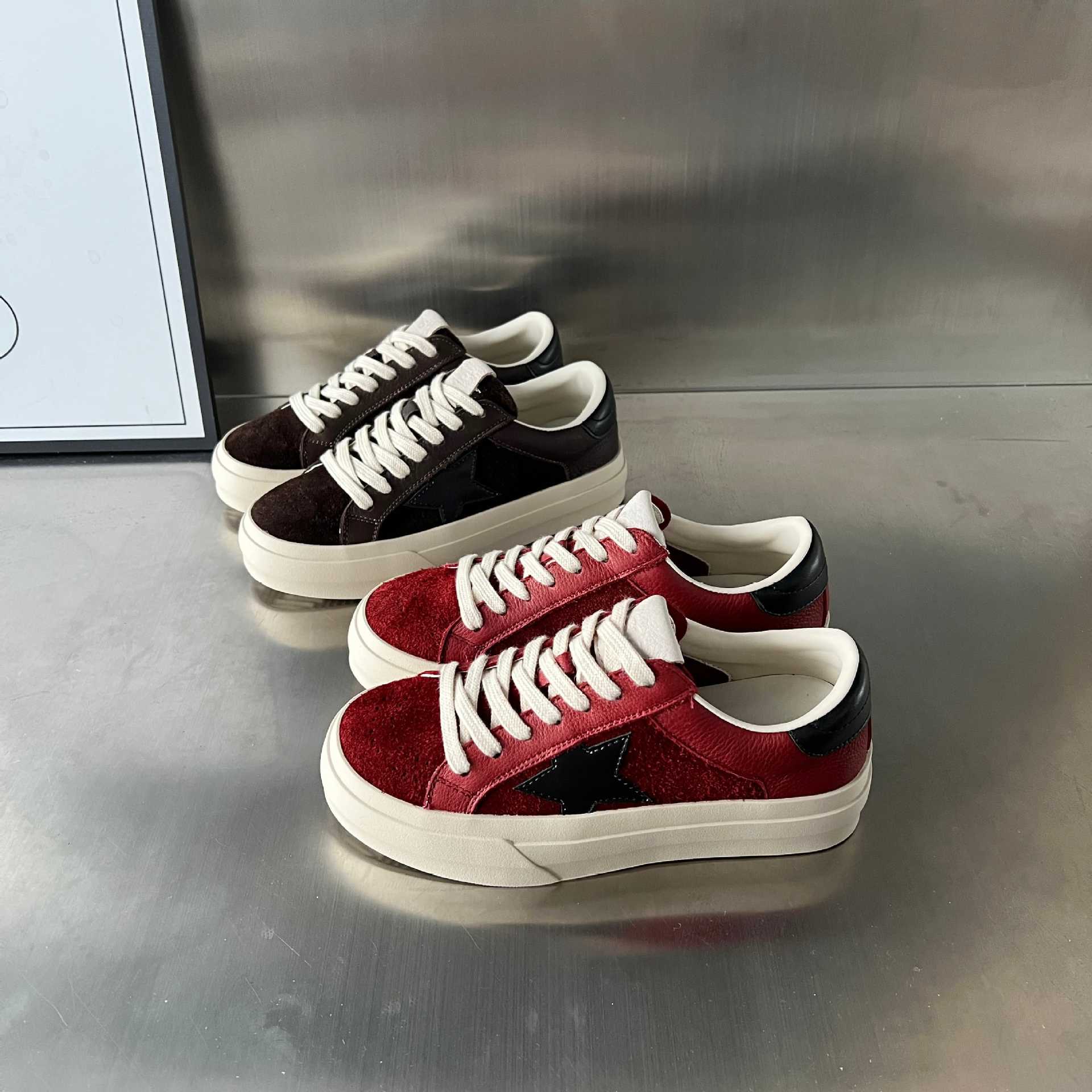 Damen Sportliche Sneaker aus veganem Wildleder mit atmungsaktiver Polsterung R&B