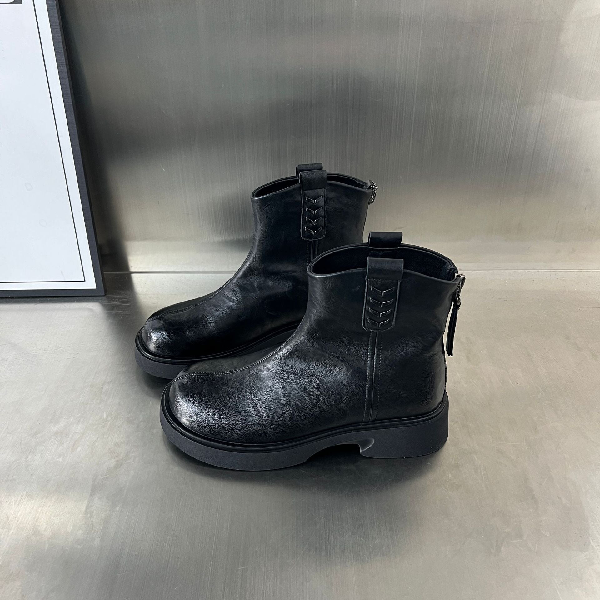 Damen Modische Leder-Stiefeletten mit robustem Plateau und feinem Zipper R&B