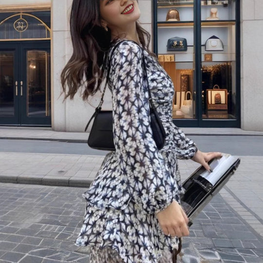Damen fließendes Sommerkleid mit voluminösem Rock und Rüschendetails R&B