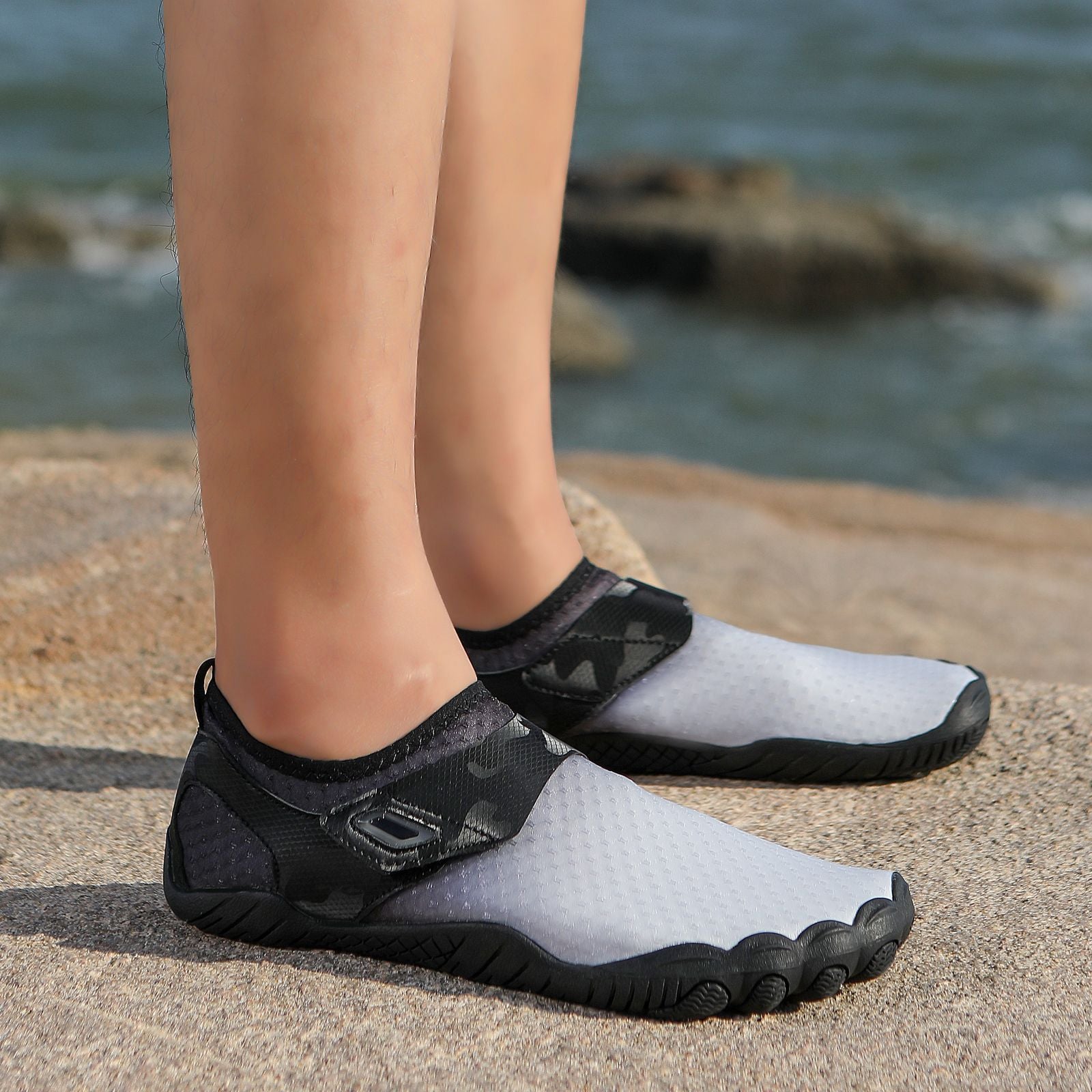 Damen Leichtgewicht Schwimmschuhe mit rutschfester Sohle und flexiblem Design R&B