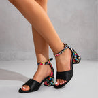 Damen elegante Riemchen-Sandalen mit floralem Design und stabilem Blockabsatz R&B
