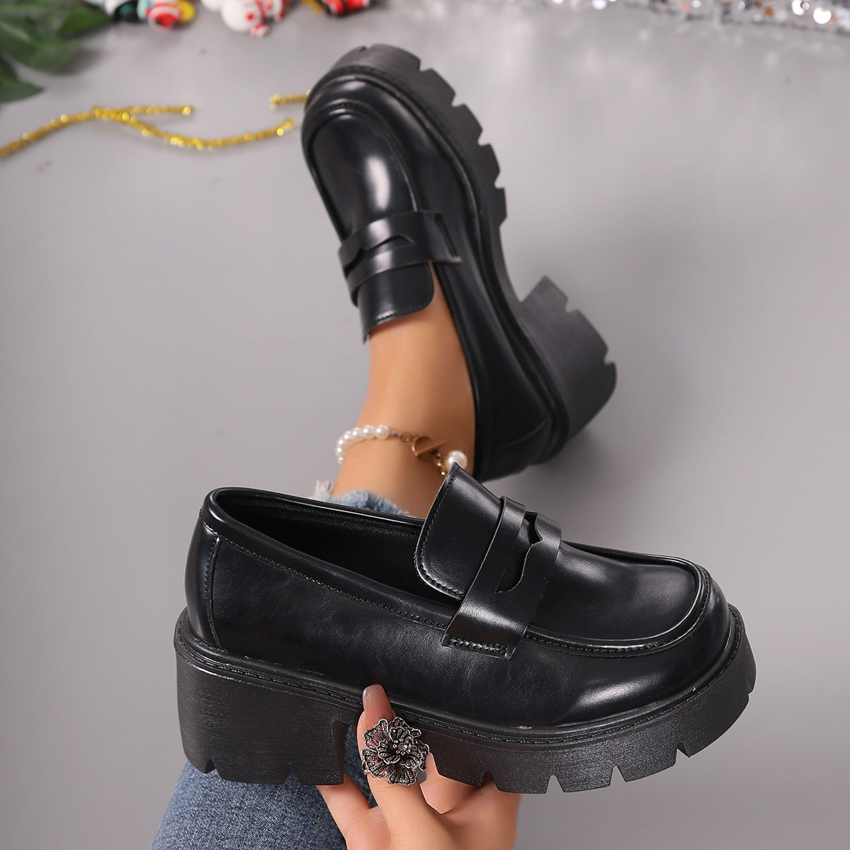 Damen Modische Loafers mit markanter Profilsohle und schickem Design R&B