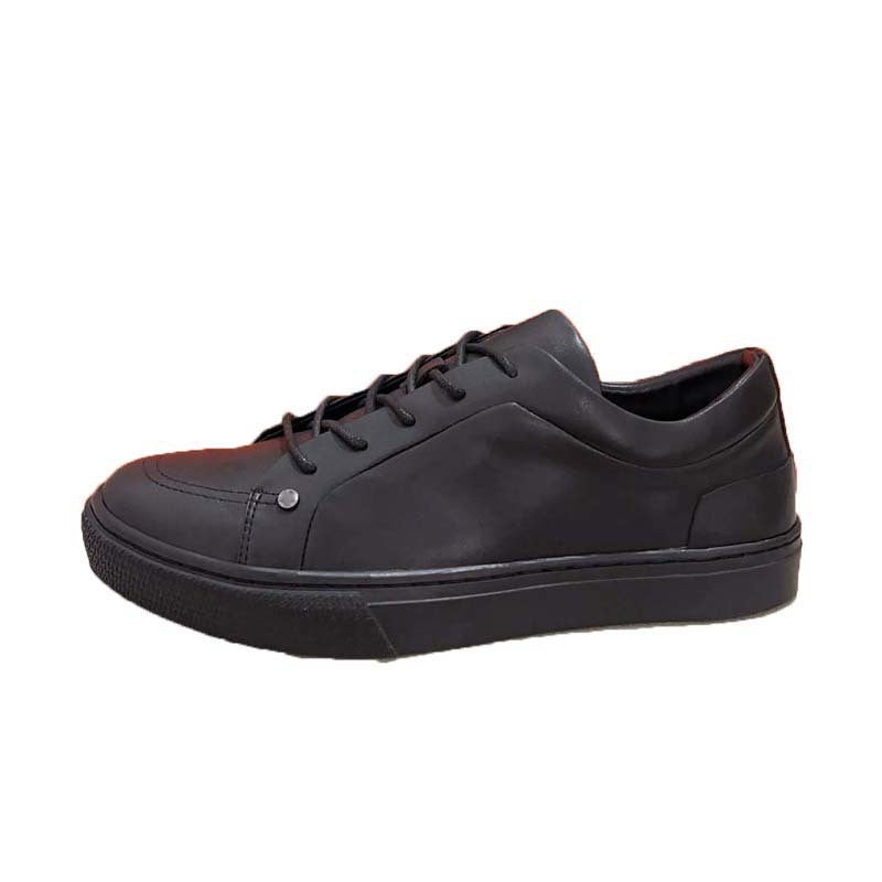 Damen Sneakers im minimalistischen Design mit hochwertigen Lederakzenten von R&B
