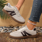 Damen Freizeitsneaker mit sportlicher Silhouette und rutschfester Sohle R&B