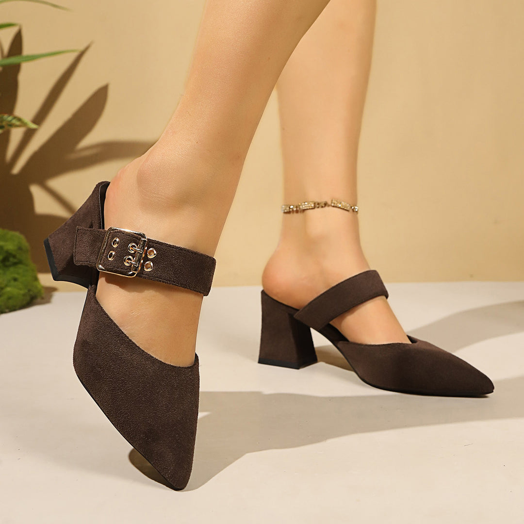 Damen geschlossene Mules mit Blockabsatz und einem eleganten Riemen R&B