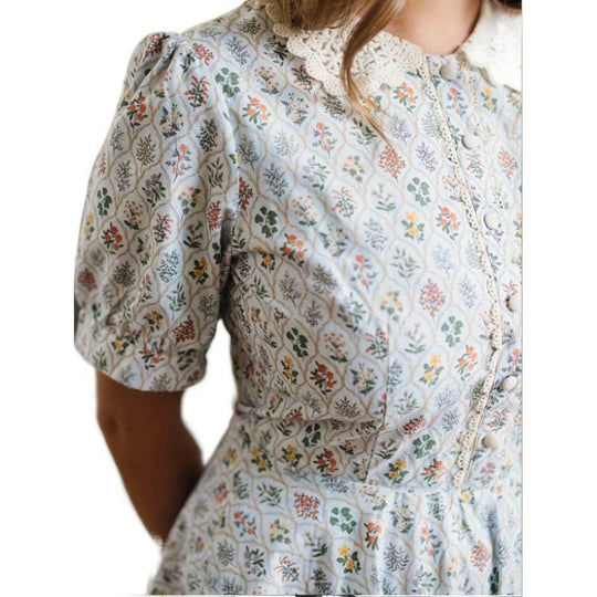 Damen Kleid mit romantischem Blumenmuster und elegantem Kragen R&B