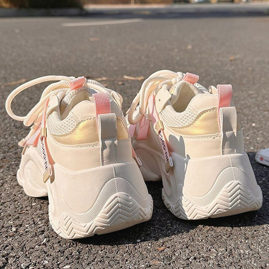 Damen Sportliche Sneakers mit innovativer Schnürung und atmungsaktiver Mesh-Oberfläche R&B