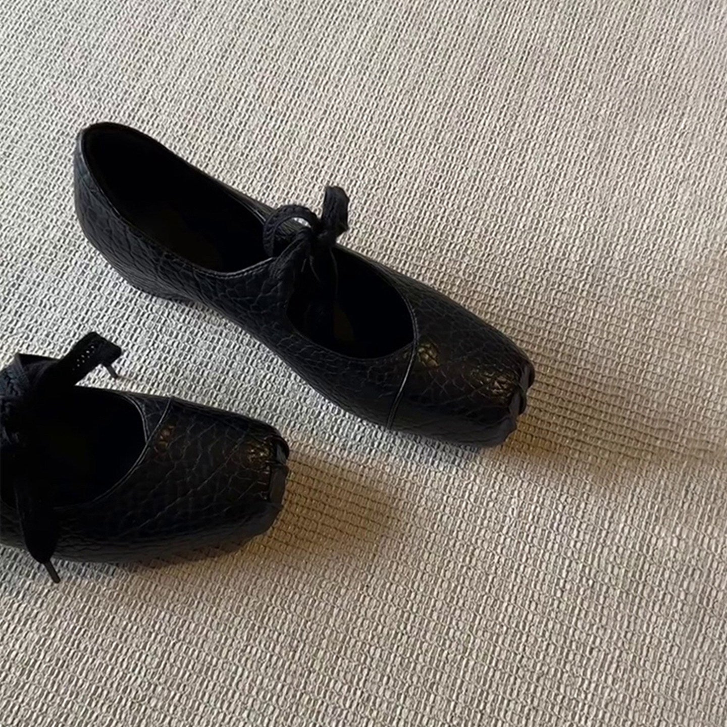 Damen Ballerinas mit trendy Lochmuster und weichem Innenfutter R&B