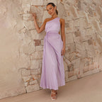 Damen Elegantes Maxikleid mit schrägem Ausschnitt und stilvollen Falten R&B