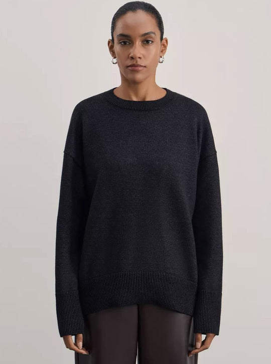 Damen Bequemer und eleganter Strickpullover mit überschnittenen Schultern und Rippenbündchen R&B