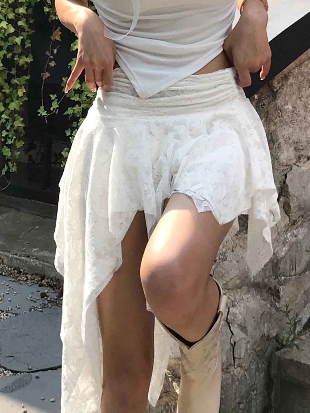 Damen asymmetrischer Spitzenrock mit elegantem Rüschendesign R&B