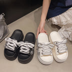 Damen Sportliche Sandalen mit luxuriösem Schnürdesign und trendigen Metallakzenten EB