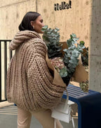 Damen Grobstrick-Hoodiejacke mit oversized Passform und tiefem Kragen R&B