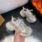 Damen sportliche Sneakers mit robustem Sohlenprofil und innovativem Design R&B