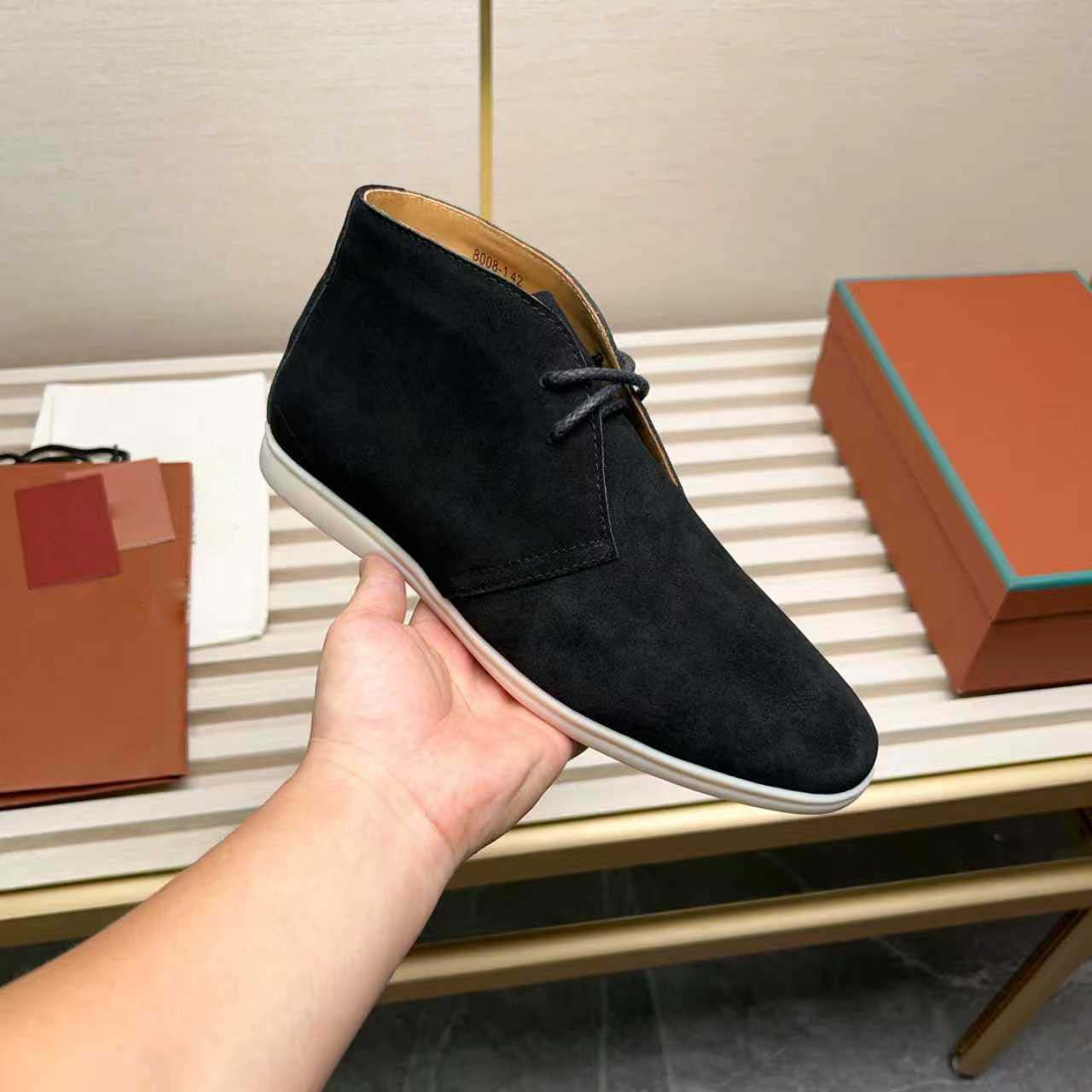 Damen Mokassins aus weichem Wildleder mit elegantem Design von R&B