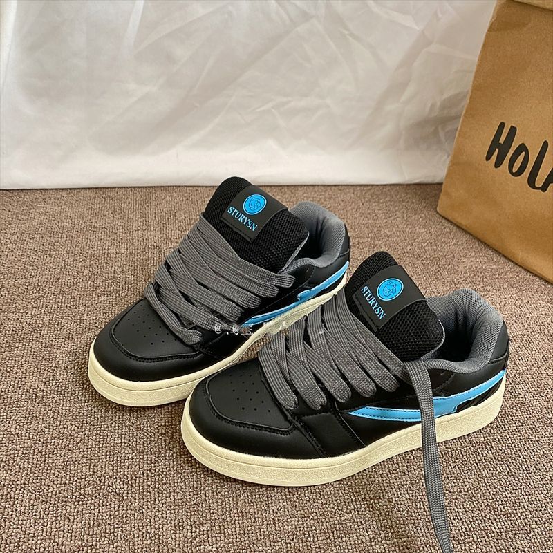 Damen Sneakers mit sportlichem Design und atmungsaktiver Obermaterialkombination