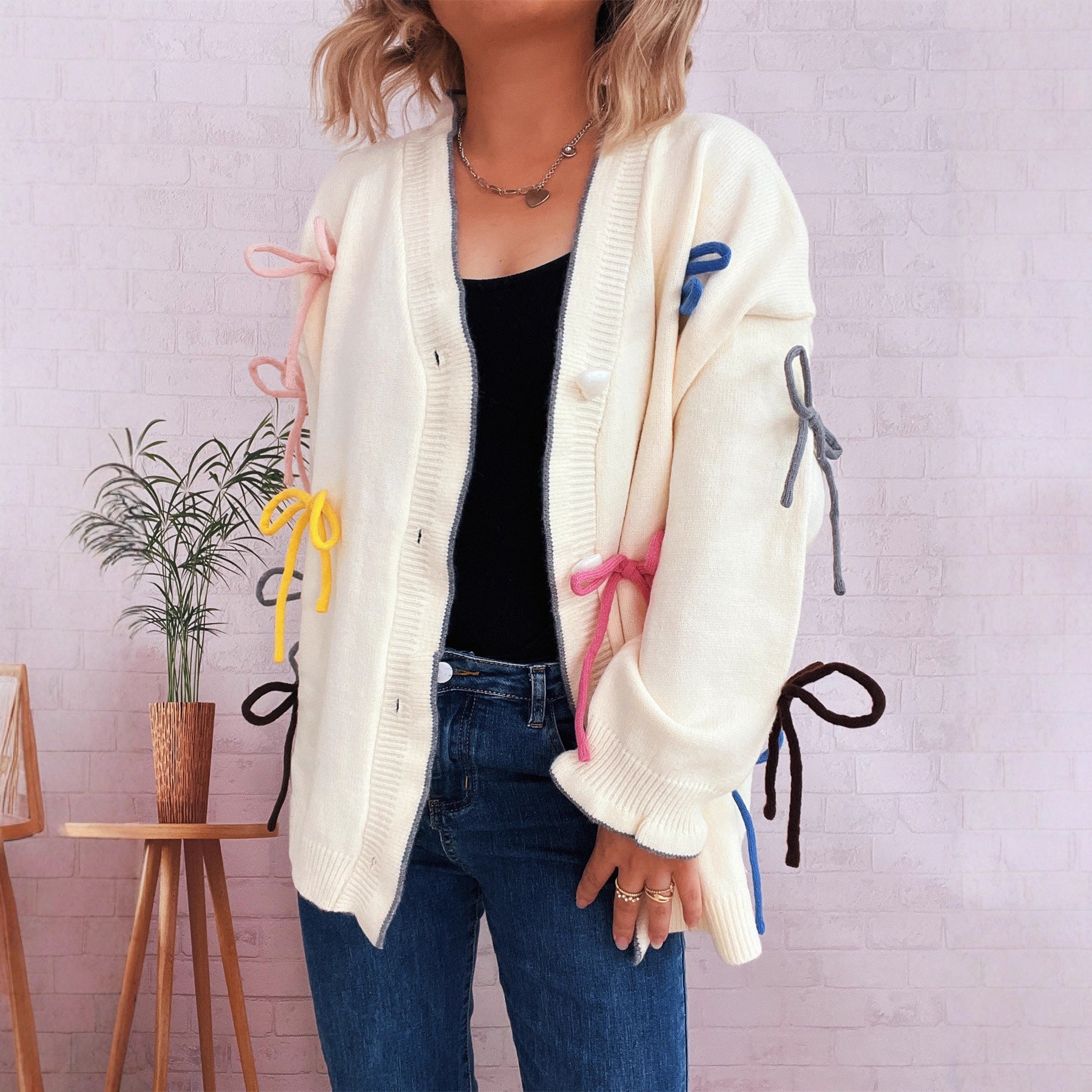 Damen Strickjacke mit bunten Schleifendetails R&B