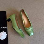 Damen elegante Pumps mit modischem Schleifenakzent und komfortablem Blockabsatz R&B